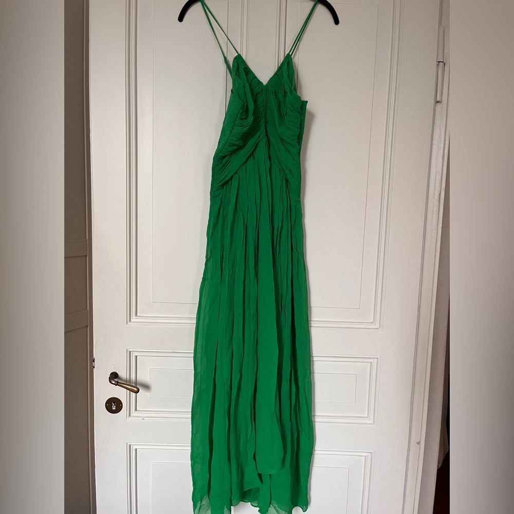 A.L.C. Rumi Dress in Green Crinkle 100% Silk Chiffon Smocked V-Neckline - Picture 5 of 9